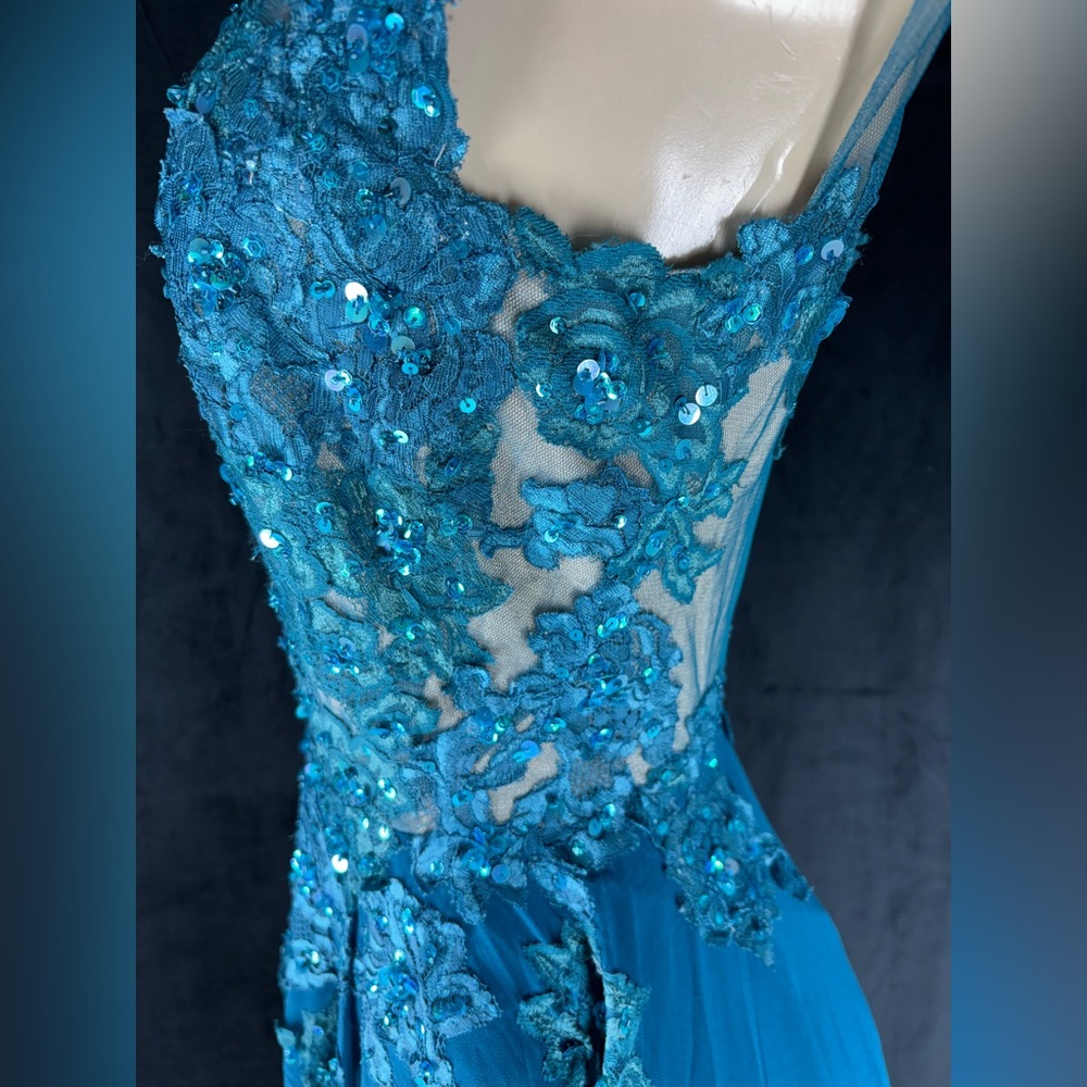 Elegant Blue Evening Gown by Mandalay - Picture 5 of 6